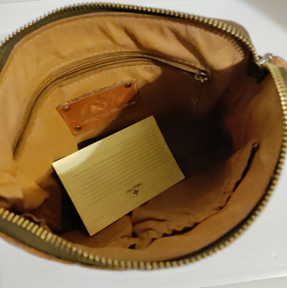 PATRICIA NASH Tooled Florence Leather - St. Croce Zip Pouch / Wallet / Wristlet - Picture 3 of 7